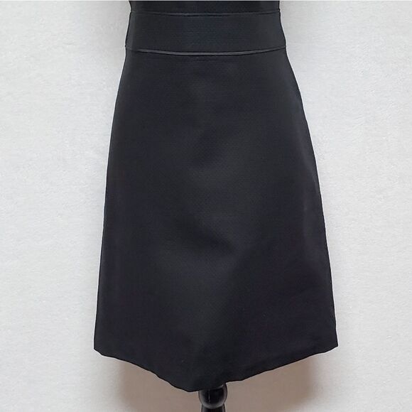 TOMMY Hilfiger Black Diamond Texturex Sleeveless V-neck Fitted Waist Shift Dress - Picture 5 of 13